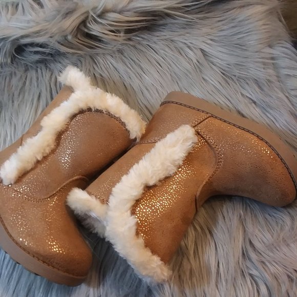 Girls' Hart Shearling Boots - Cat & Jack Chestnut - Picture 3 of 5
